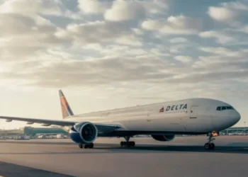 Delta Flight DL275 Diverted to LAX