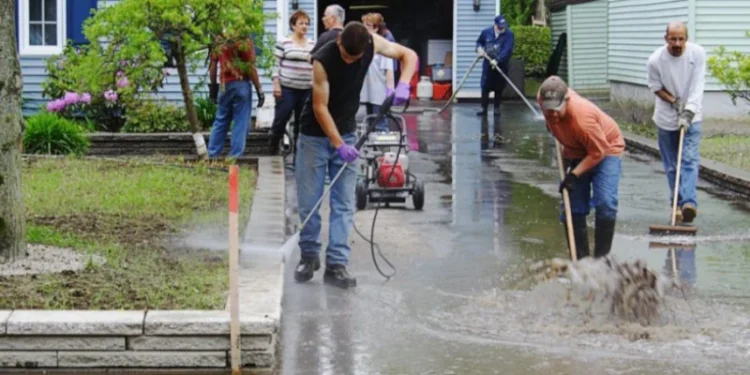 How Minneapolis Freeze-Thaw Cycles Impact Residential Foundations During Water Damage Cleanup in Minneapolis, MN